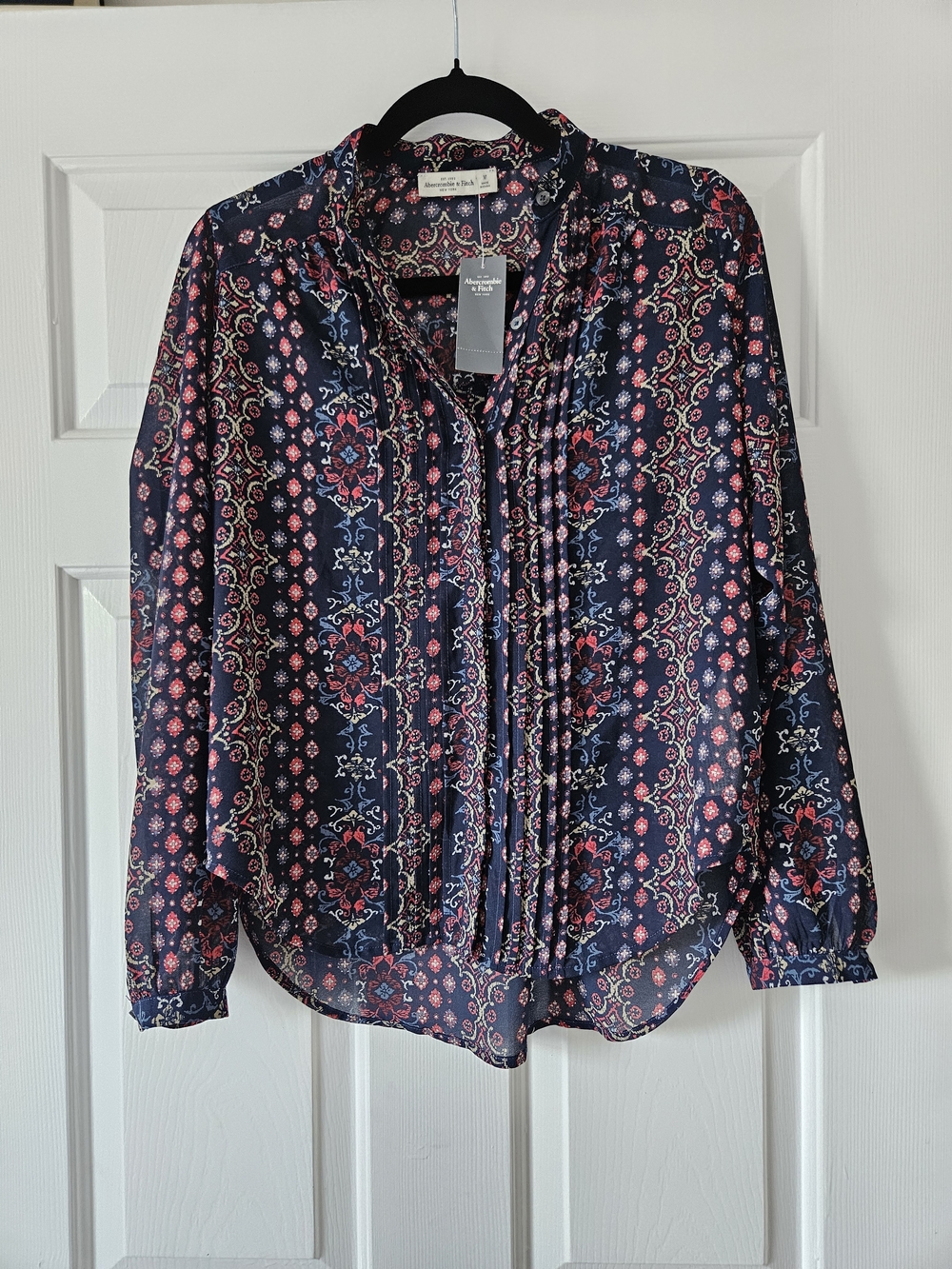 Abercrombie & Fitch Navy Floral Paisley Pintuck Blouse